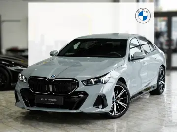 BMW 520d xDrive M Sport AHK 20LM ACC