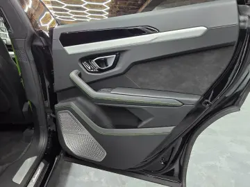 Lamborghini Urus 4.0 V8 Pano B&O Anima Masaj