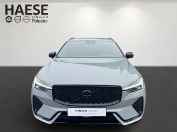 Volvo XC60 B5 AWD Plus Black Edition   PANO • HUD • 360