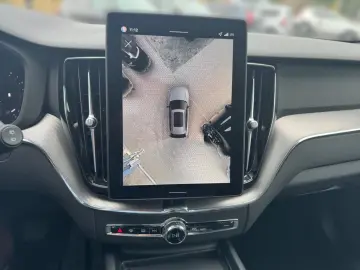 Volvo XC60 B5 AWD Plus Black Edition   PANO • HUD • 360