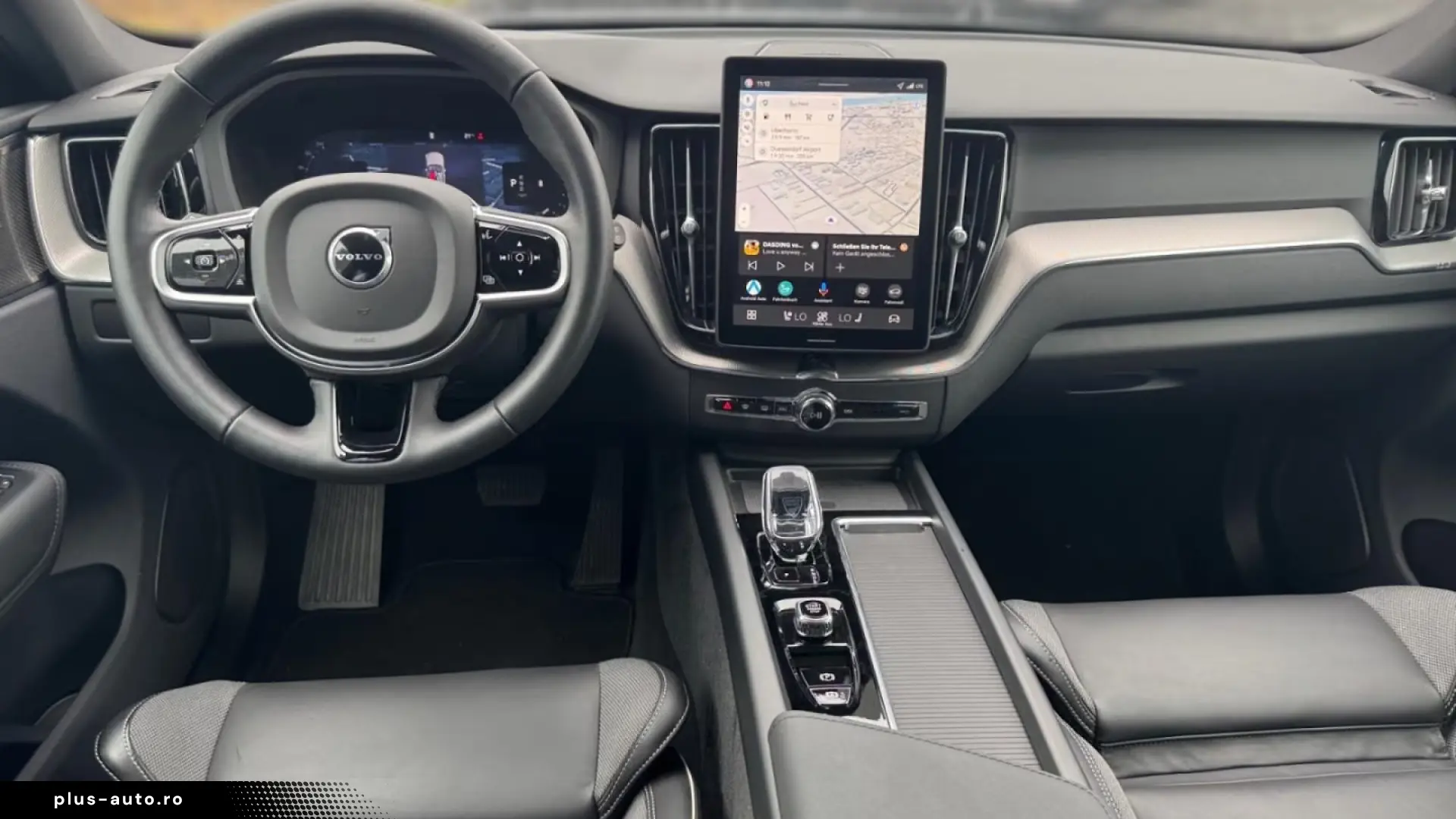 Volvo XC60 B5 AWD Plus Black Edition   PANO • HUD • 360