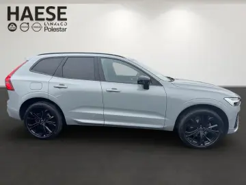 Volvo XC60 B5 AWD Plus Black Edition   PANO • HUD • 360