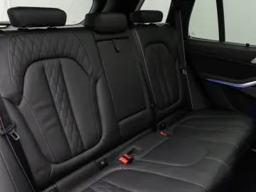 BMW X5 xD30d M Sport Pro Panoram 360 HUD DAB H K 22
