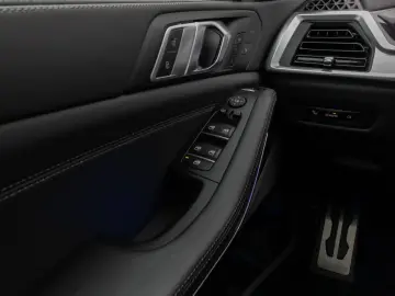 BMW X5 xD30d M Sport Pro Panoram 360 HUD DAB H K 22