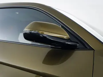 LAMBORGHINI Urus SE   Black painted roof   Verde Gea Lucido
