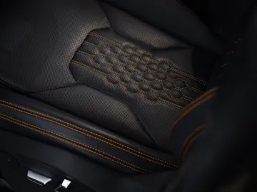 LAMBORGHINI Urus SE   Black painted roof   Verde Gea Lucido
