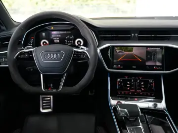 AUDI RS6 performance DynamikpaketPlus AHK STHZ MEGA!!