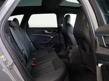 AUDI RS6 performance DynamikpaketPlus AHK STHZ MEGA!!
