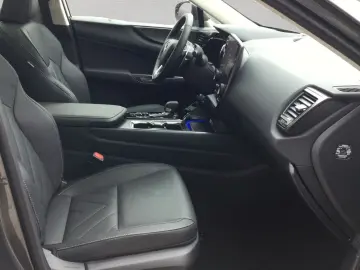 Lexus NX 450h Luxury Line - MY2026
