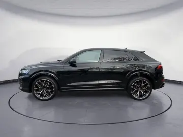 Audi RSQ8 SUV 441(600) kW(PS) tiptronic