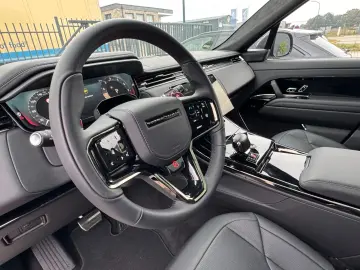 Land Rover Range Rover Sport SV P635 British Racing Matt