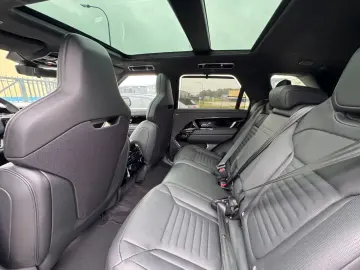Land Rover Range Rover Sport SV P635 British Racing Matt