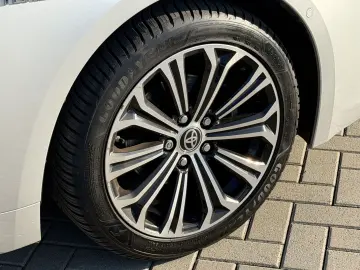 TOYOTA Corolla Hybrid Team