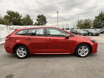 TOYOTA Corolla 2.0 Hybrid Business Edition