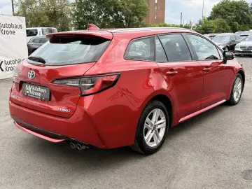 TOYOTA Corolla 2.0 Hybrid Business Edition