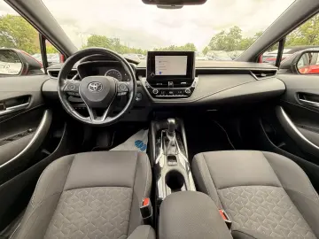 TOYOTA Corolla 2.0 Hybrid Business Edition