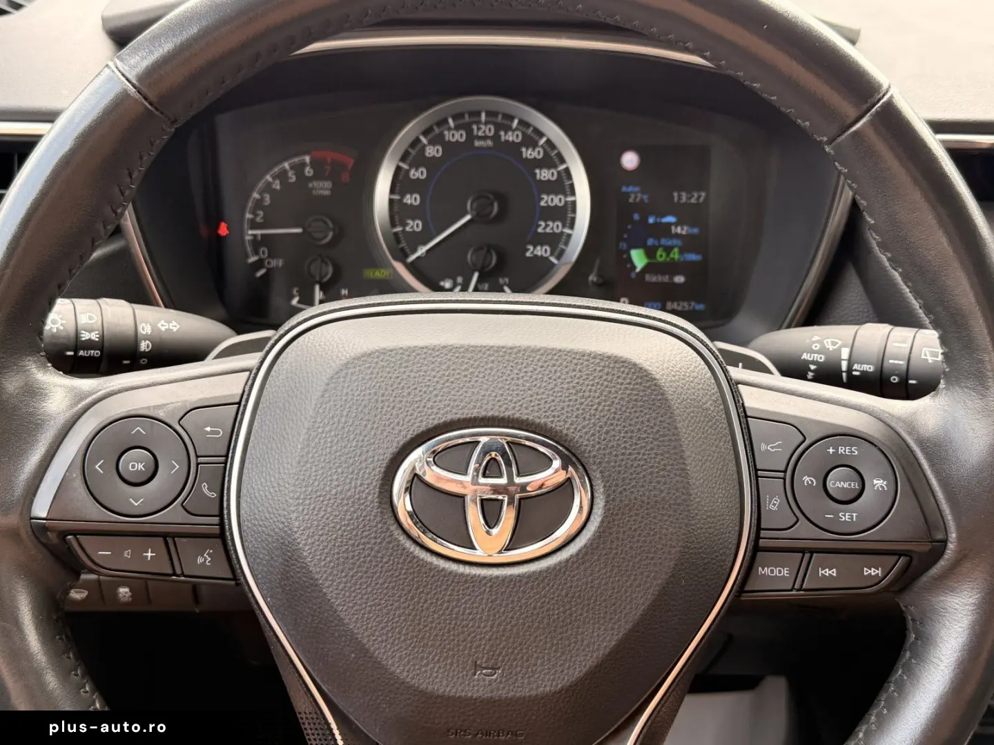 TOYOTA Corolla 2.0 Hybrid Business Edition