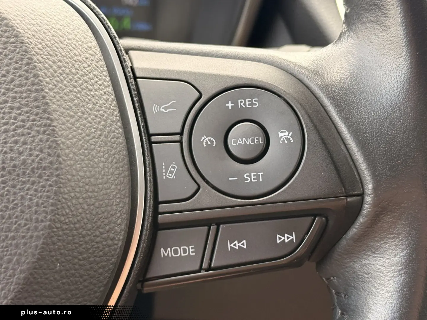 TOYOTA Corolla 2.0 Hybrid Business Edition