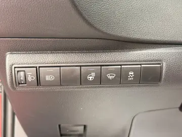 TOYOTA Corolla 2.0 Hybrid Business Edition