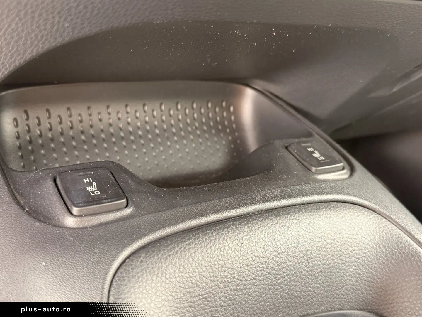 TOYOTA Corolla 2.0 Hybrid Business Edition