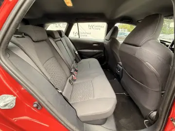 TOYOTA Corolla 2.0 Hybrid Business Edition