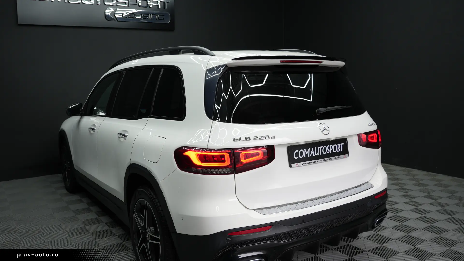 MERCEDES-BENZ GLB 220d 4MATIC AT