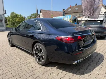 MERCEDES-BENZ E 300 de 4M Exclusive Premium Plus Superscreen