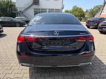 MERCEDES-BENZ E 300 de 4M Exclusive Premium Plus Superscreen