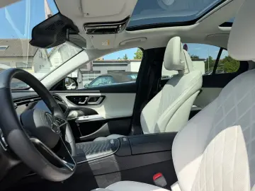 MERCEDES-BENZ E 300 de 4M Exclusive Premium Plus Superscreen