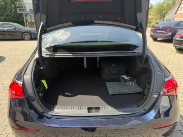 MERCEDES-BENZ E 300 de 4M Exclusive Premium Plus Superscreen