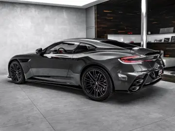 Aston Martin DB12 S 4.0 V8