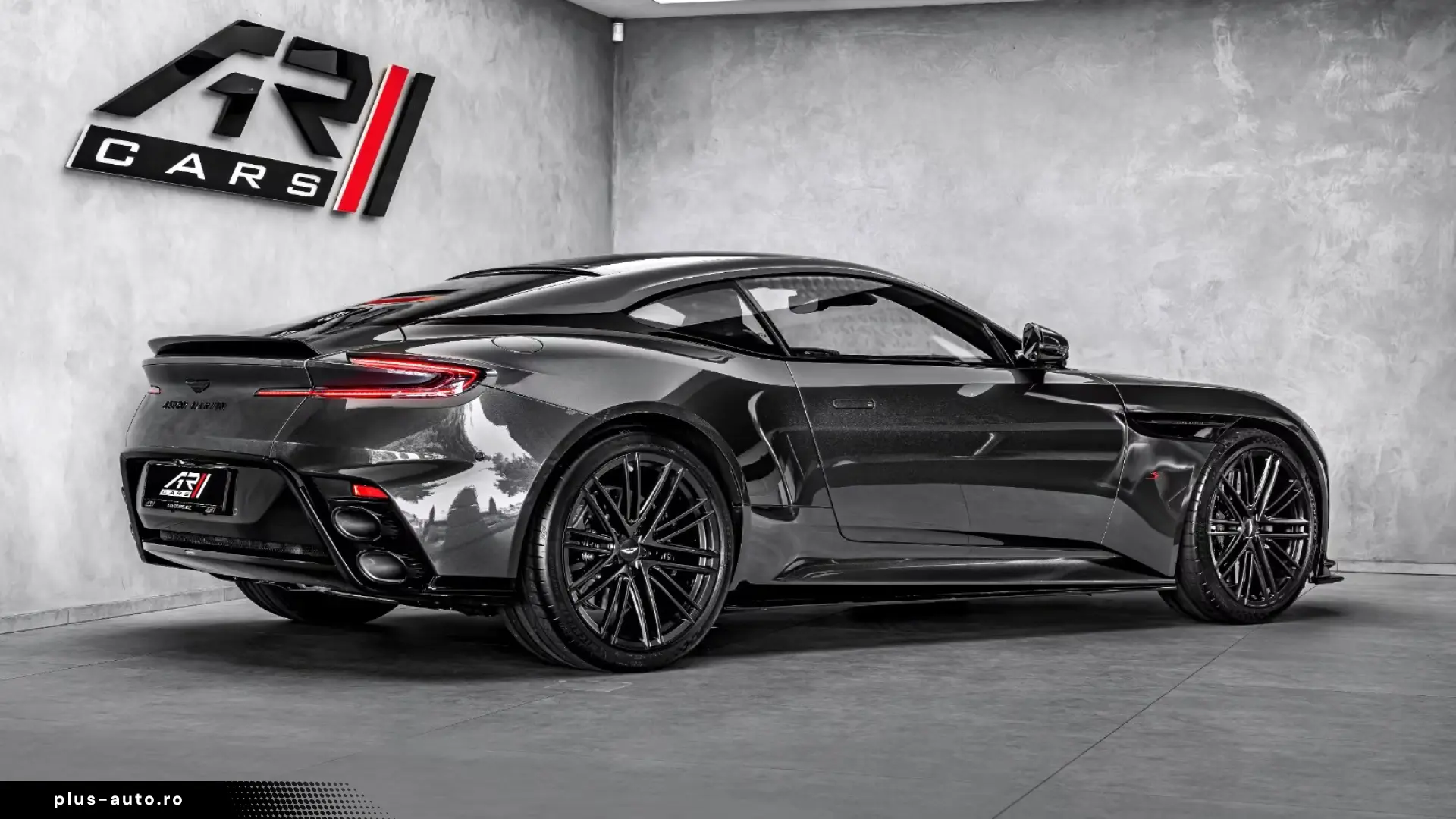 Aston Martin DB12 S 4.0 V8