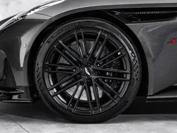 Aston Martin DB12 S 4.0 V8