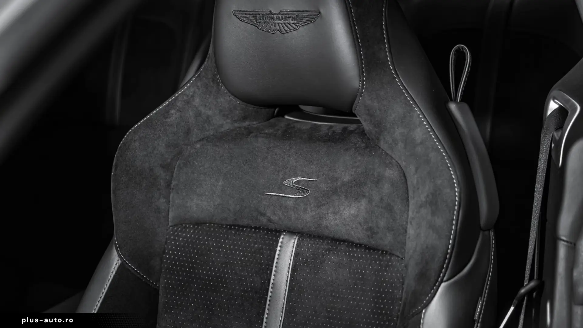 Aston Martin DB12 S 4.0 V8