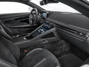 Aston Martin DB12 S 4.0 V8
