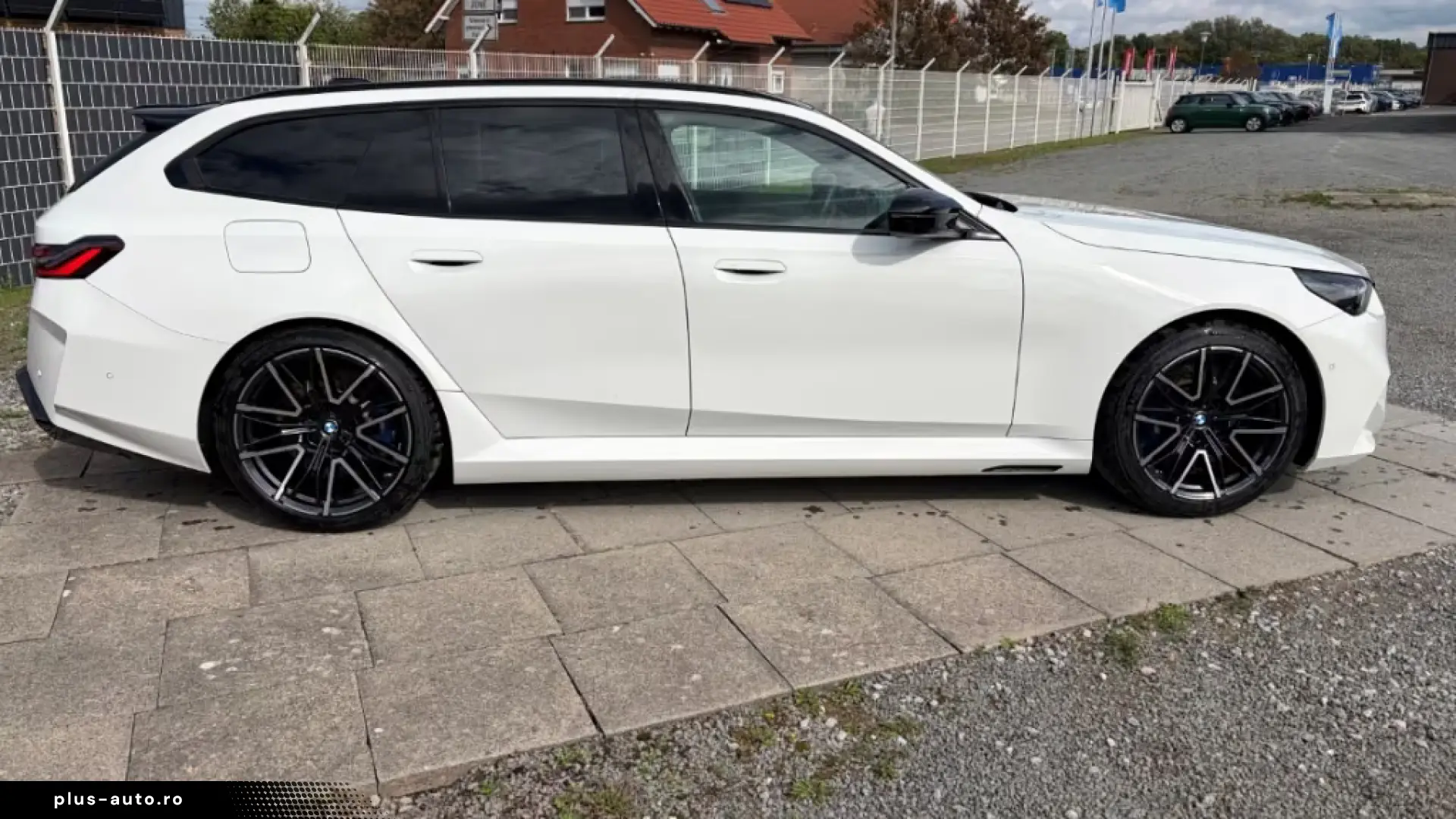BMW M5 Touring ParkAssis DrivAssis eSitz GARANTIE 03.2031