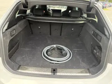 BMW M5 Touring ParkAssis DrivAssis eSitz GARANTIE 03.2031