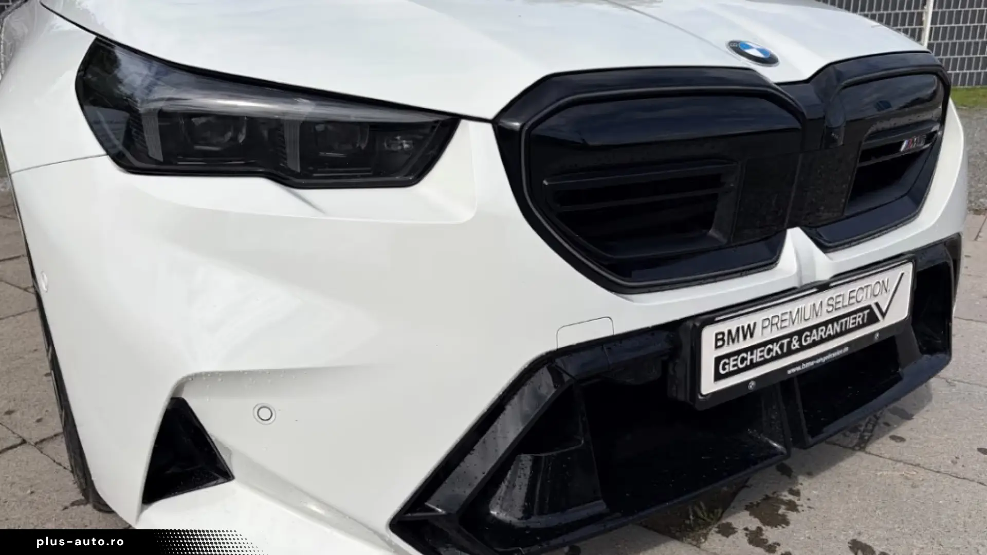 BMW M5 Touring ParkAssis DrivAssis eSitz GARANTIE 03.2031