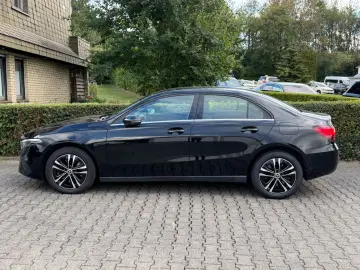 MERCEDES-BENZ A 250e Lim Facelift Widescreen LED Kamera