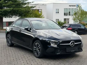 MERCEDES-BENZ A 250e Lim Facelift Widescreen LED Kamera