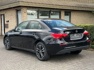 MERCEDES-BENZ A 250e Lim Facelift Widescreen LED Kamera