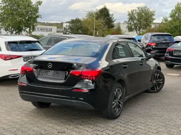 MERCEDES-BENZ A 250e Lim Facelift Widescreen LED Kamera