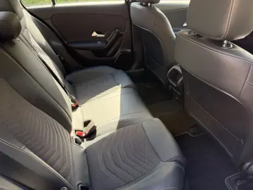 MERCEDES-BENZ A 250e Lim Facelift Widescreen LED Kamera