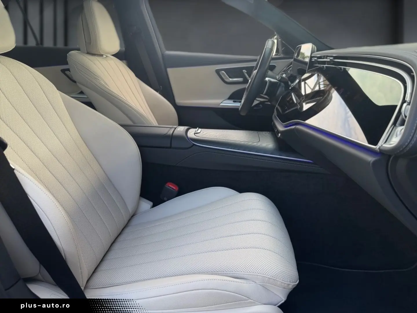 MERCEDES-BENZ E 300 de 4M AMG. Pano  Superscreen  Beige Int.