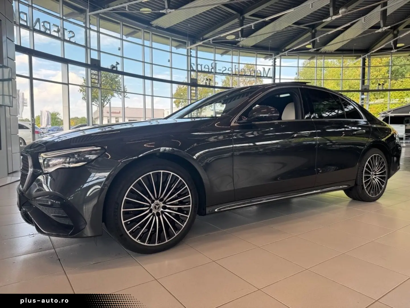 MERCEDES-BENZ E 300 de 4M AMG. Pano  Superscreen  Beige Int.