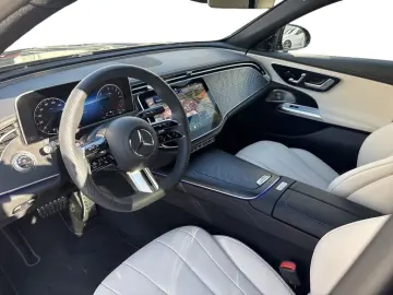 MERCEDES-BENZ E 300 de Limousine Edition AMG Burmest…