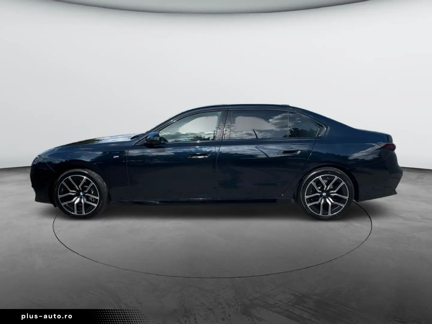 BMW 740d xDrive MSport Iconic SkyPano B&W 360  Hud