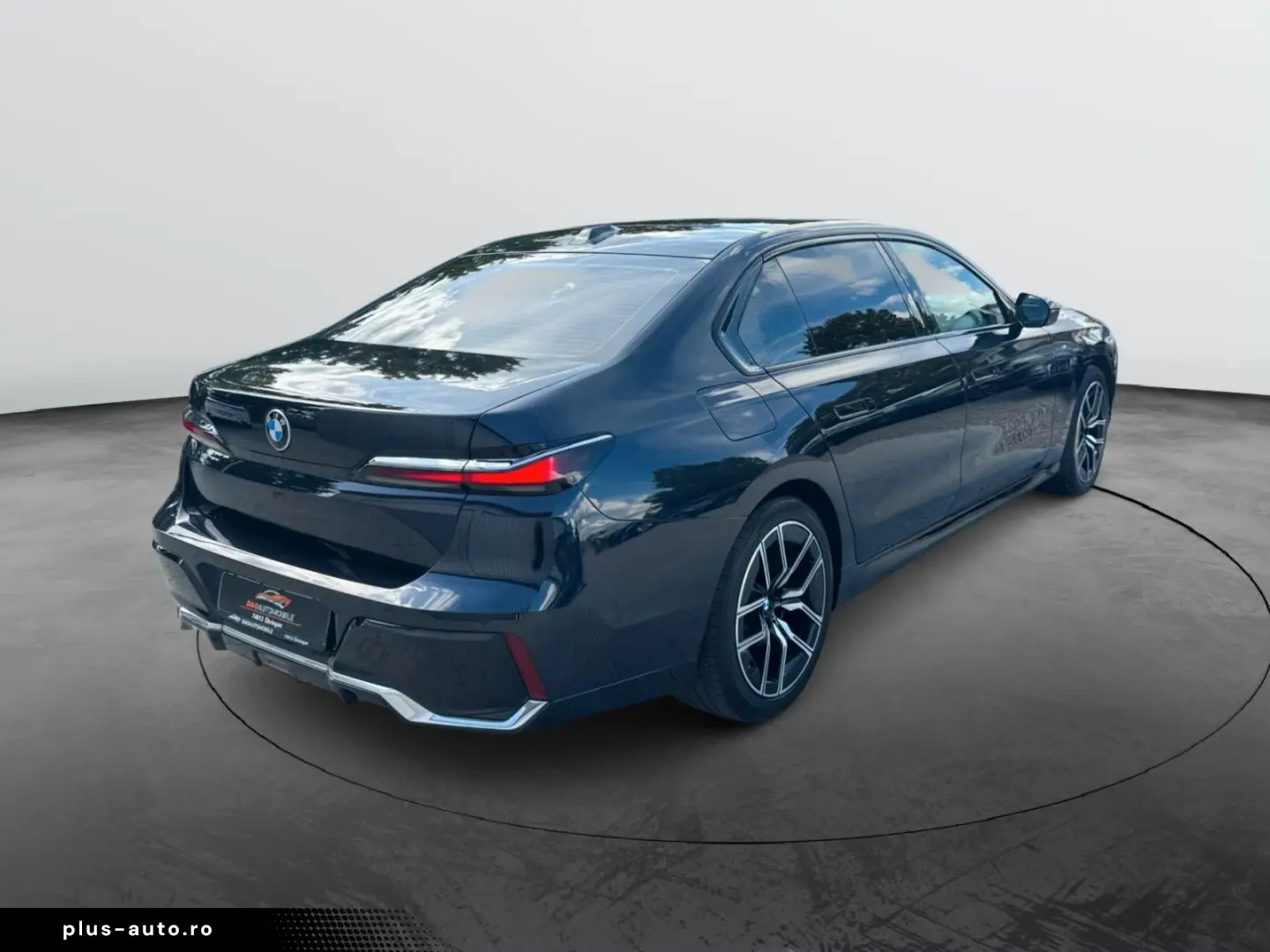 BMW 740d xDrive MSport Iconic SkyPano B&W 360  Hud