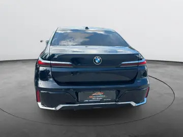 BMW 740d xDrive MSport Iconic SkyPano B&W 360  Hud