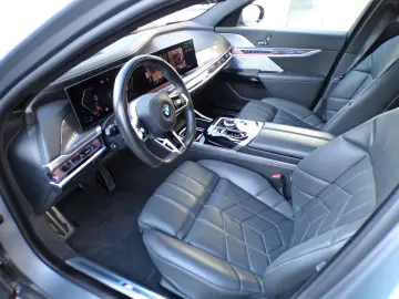 BMW 740d xDrive M Sport Pro Exec. Lounge Fond-Entert